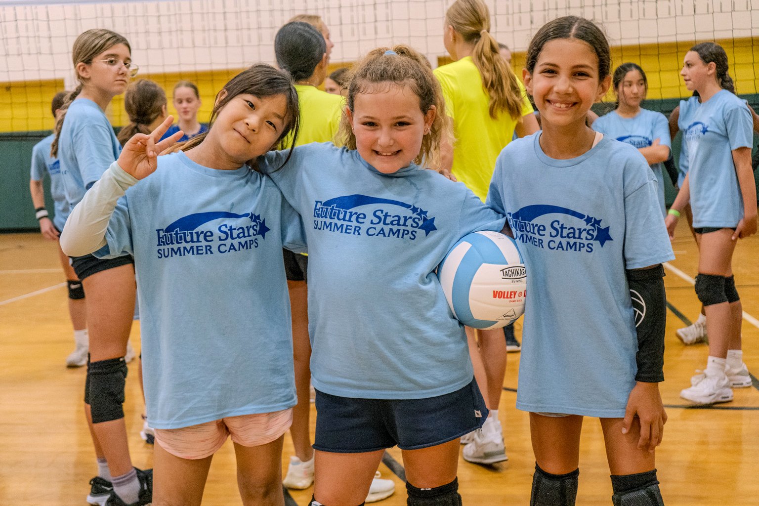 FD_Volleyball_young_girls_smiling