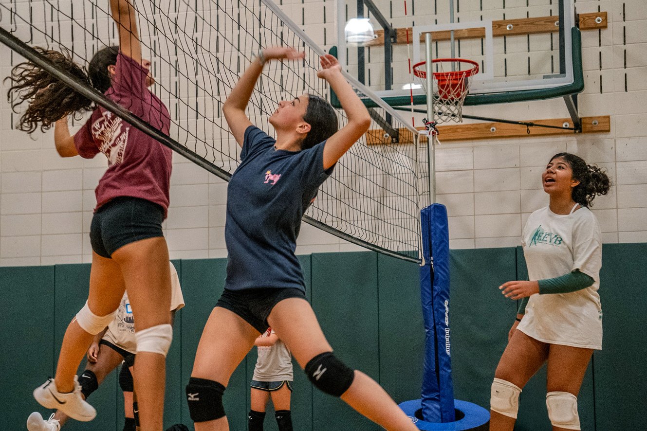 FD_volleyball_net_spike_defense