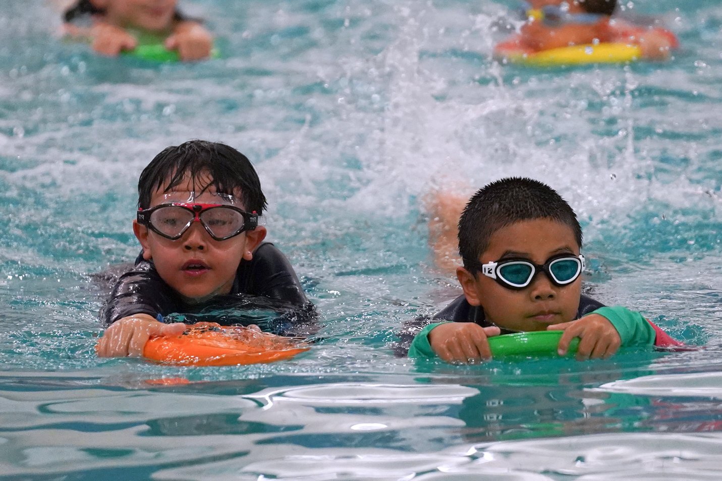 OW_Swim_boys_kickboards_closeup