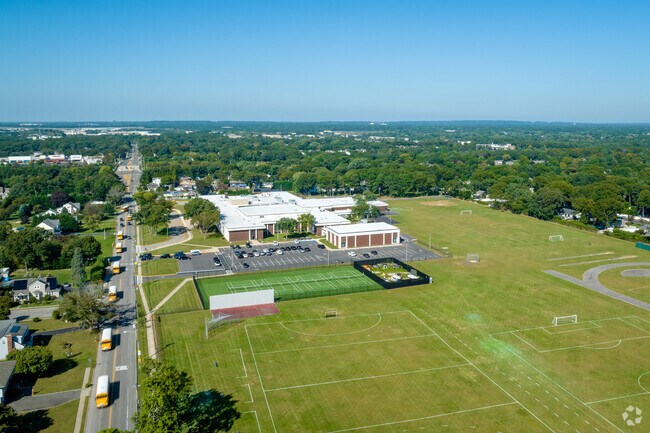 SAY_middleschool_facility_sayville