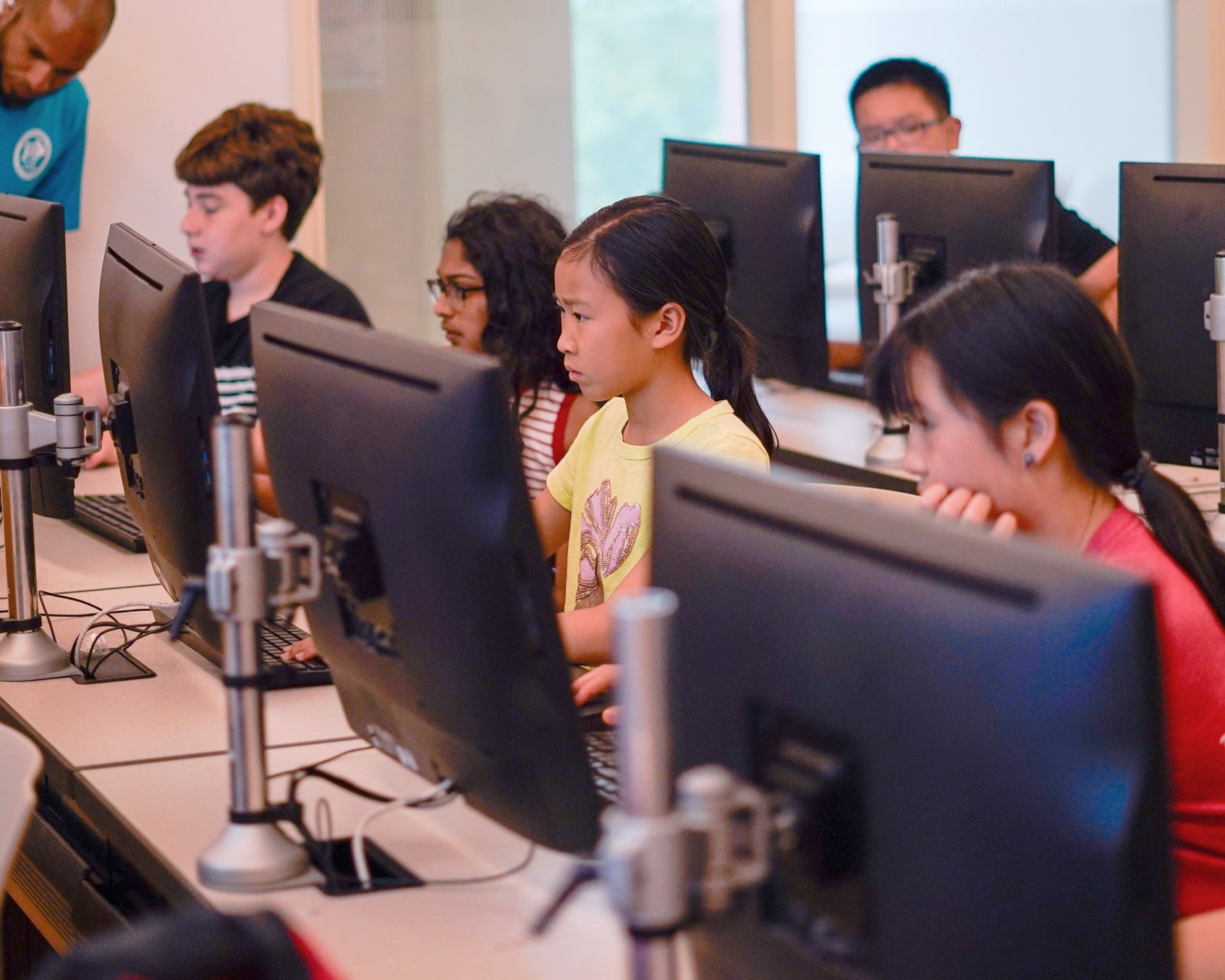 STEAM_computer_lab_campers-1