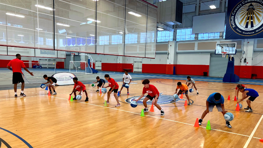 SUF_basketball_group_dribble_drill