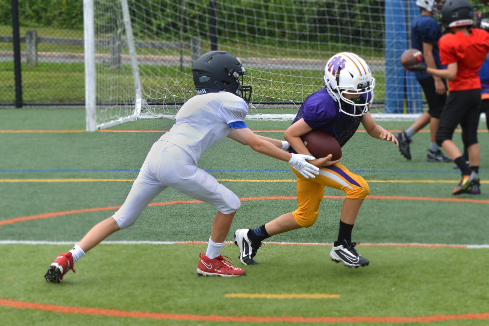 football_field_tackle