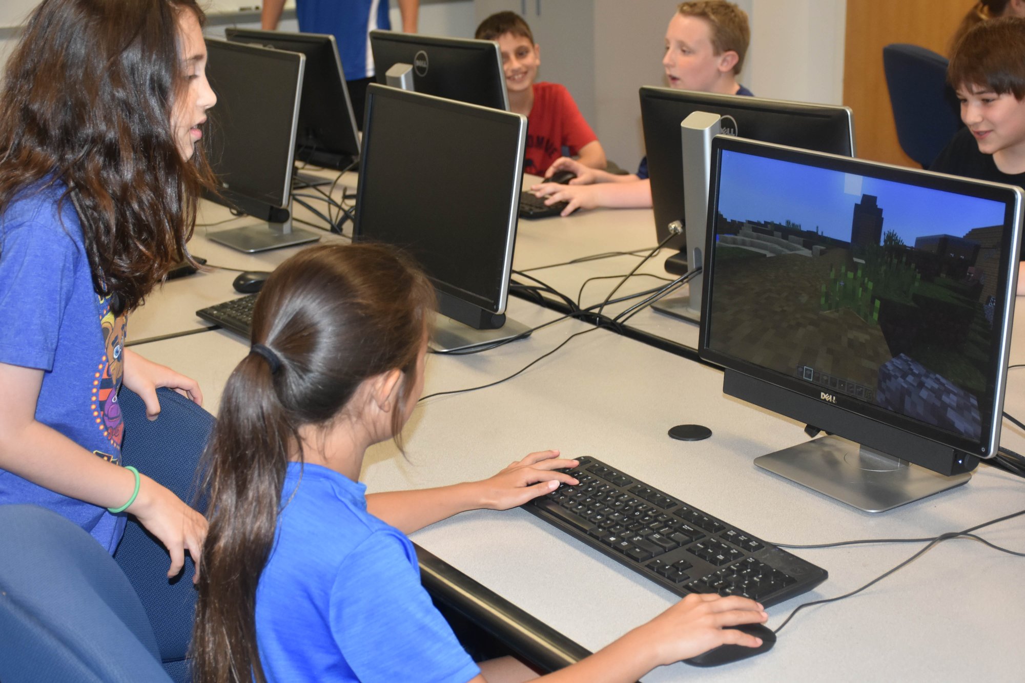 minecraft - two girls