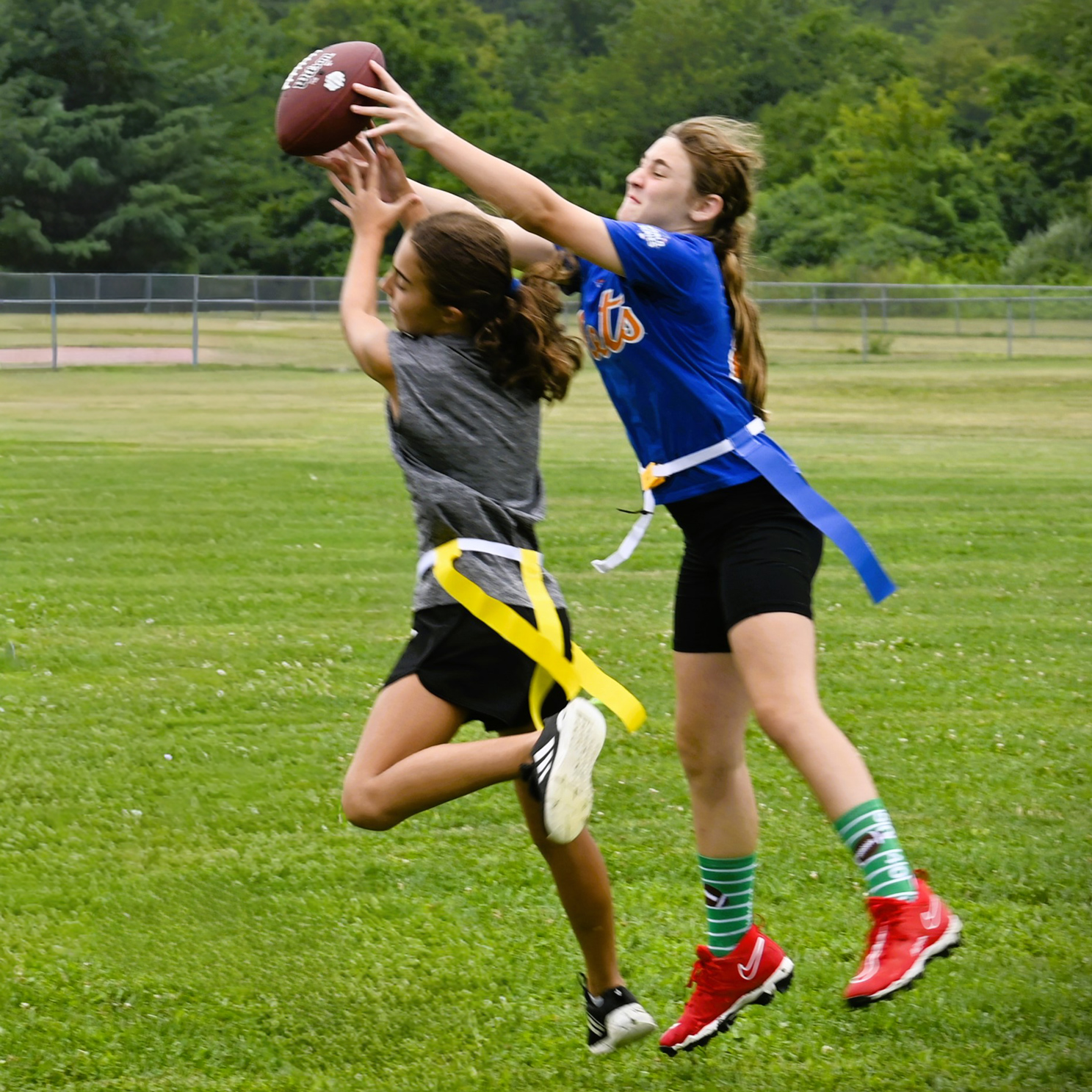 FD_flagfootball_girls_jump