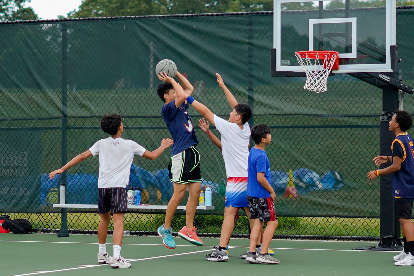 OW_basketball_outdoor_boys