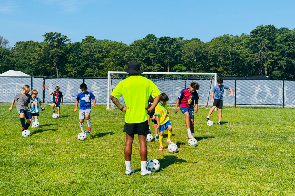 SH_soccer_coach_drill_boys
