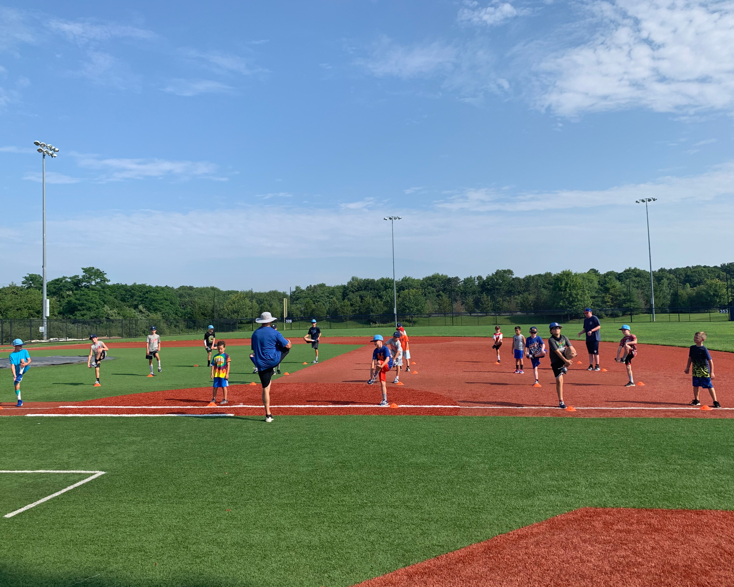 SUF_baseball_warmup_turf